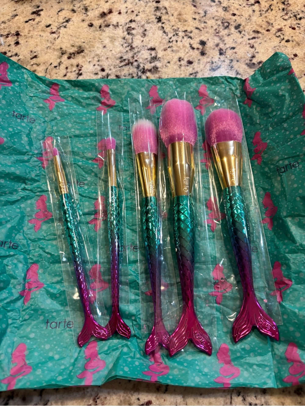 Mermaid Makeup Brush Set with Pink Bristles